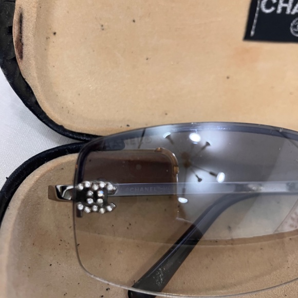 Chanel Gradient Lenses Vintage Rimless Sunglasses main image 10